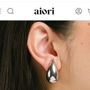 Aiori Teardrop Shape Clip-On Earrings